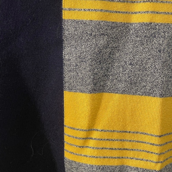 YAL New York Sweater - Picture 6 of 7